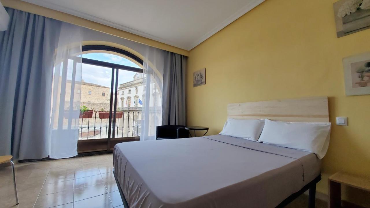 Hostal Martes Caceres Plaza Mayor - Tercer Piso Sin Ascensor Екстериор снимка