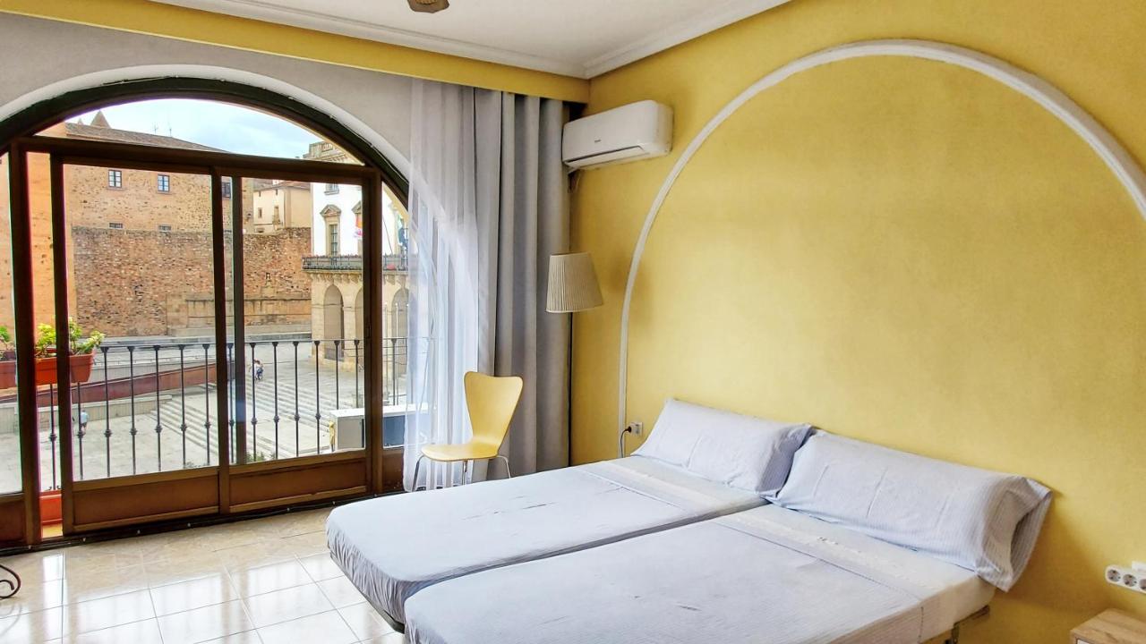 Hostal Martes Caceres Plaza Mayor - Tercer Piso Sin Ascensor Екстериор снимка