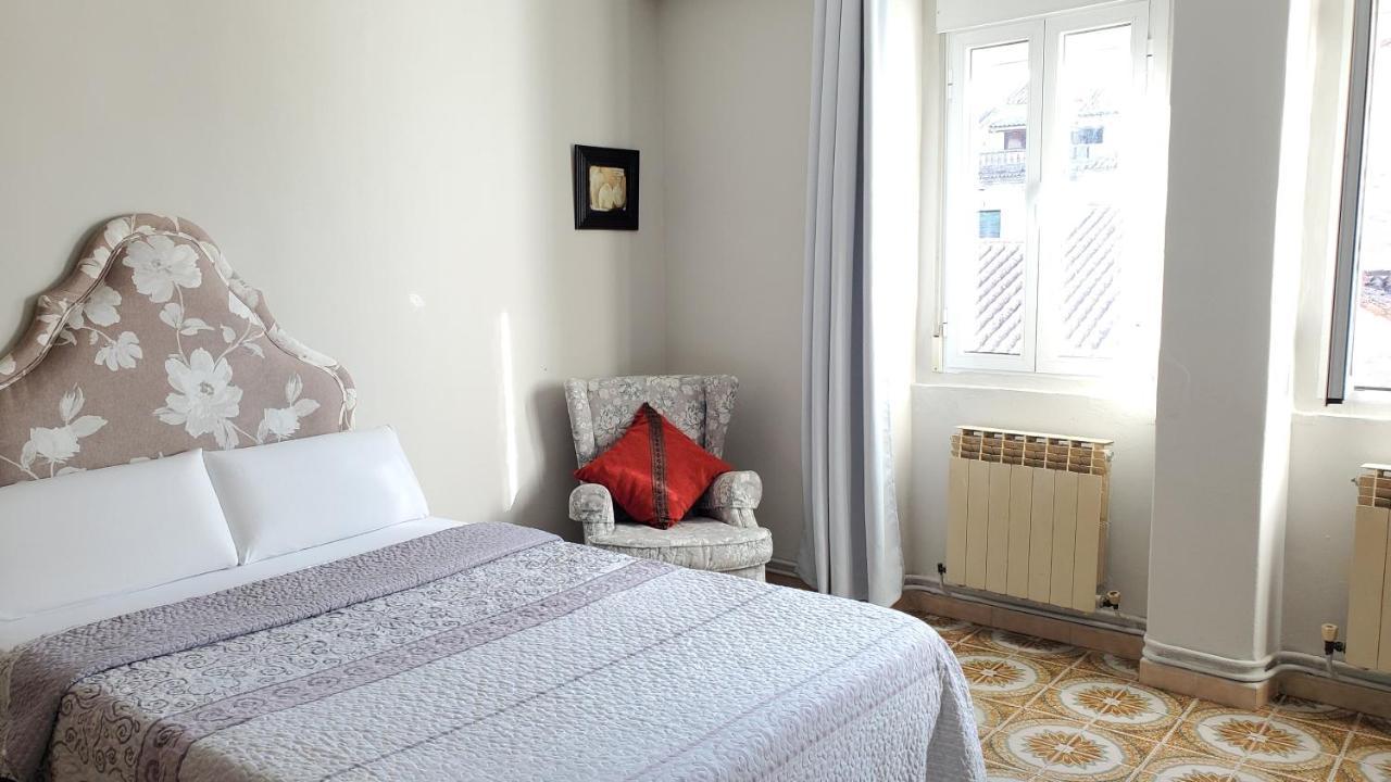 Hostal Martes Caceres Plaza Mayor - Tercer Piso Sin Ascensor Екстериор снимка